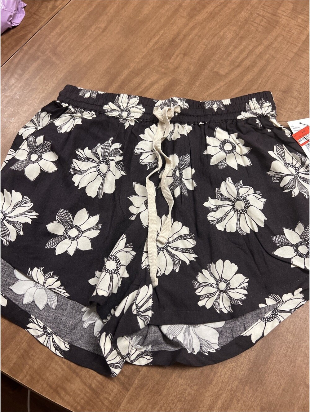 Billabong Floral Pipe Line Shorts Black White XS NWT